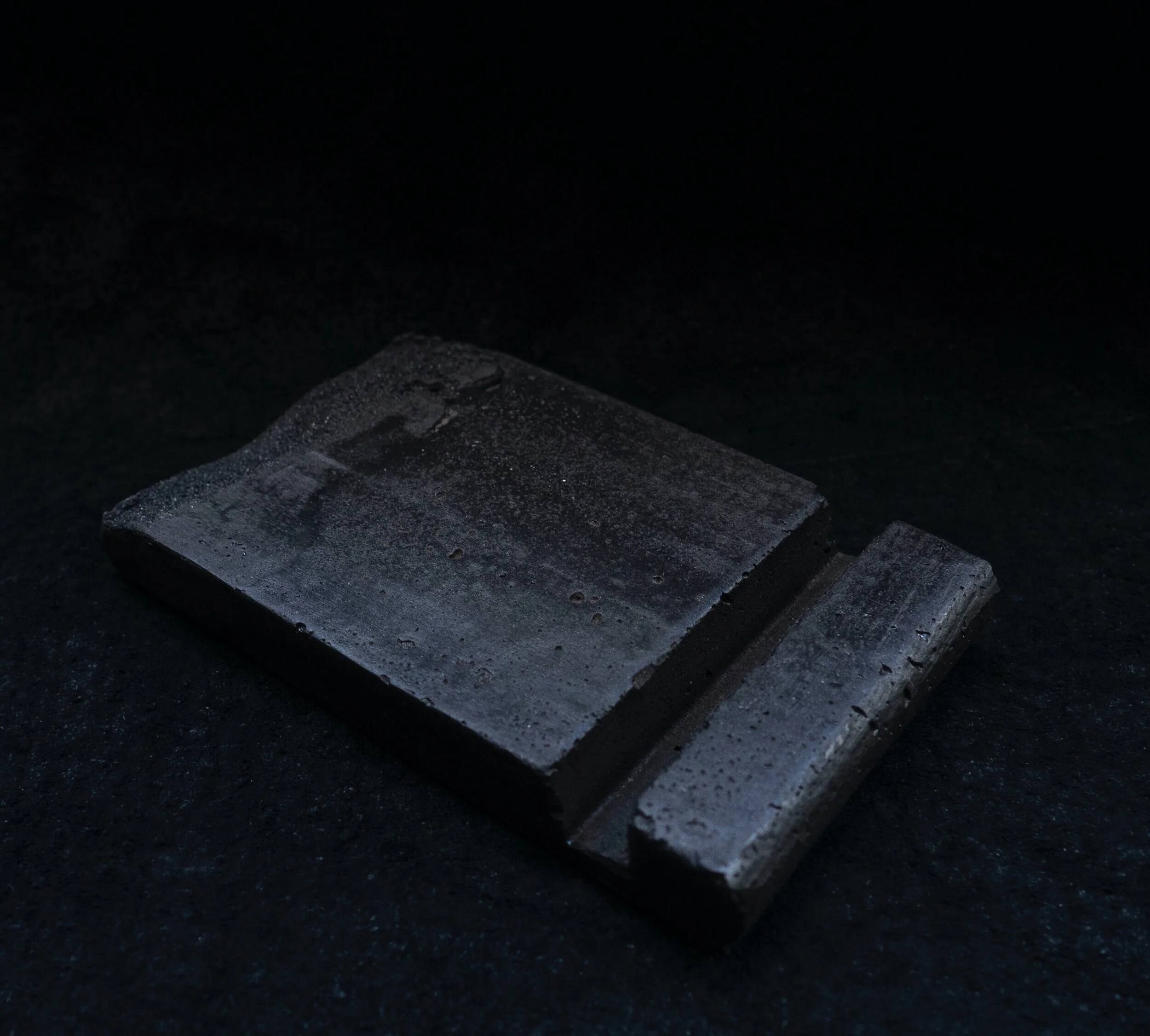 Crevice Phone Holder