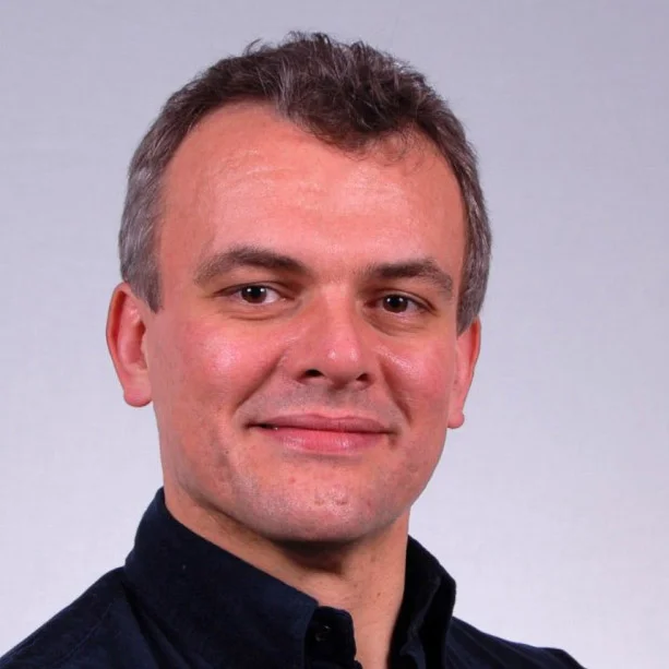 simon-over-square.jpg