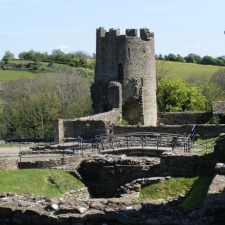 Favourites on Friday - Farleigh Hungerford Castle