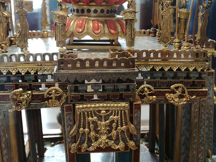 Cloisonné mandala - detail