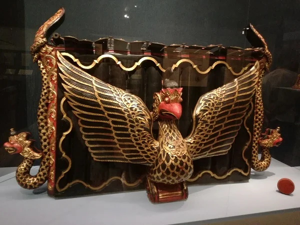 Gendér and beater - 1700s-1816. Probably Surabaya-Gresik region, eastern Java