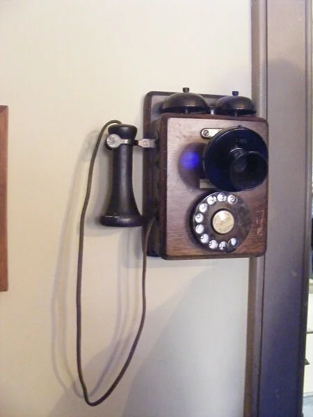 Telephone!