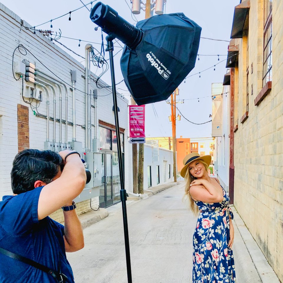 Improve your Photography at Photographique Bishop Arts: Controlling Light W/ EDGAR MILLER 