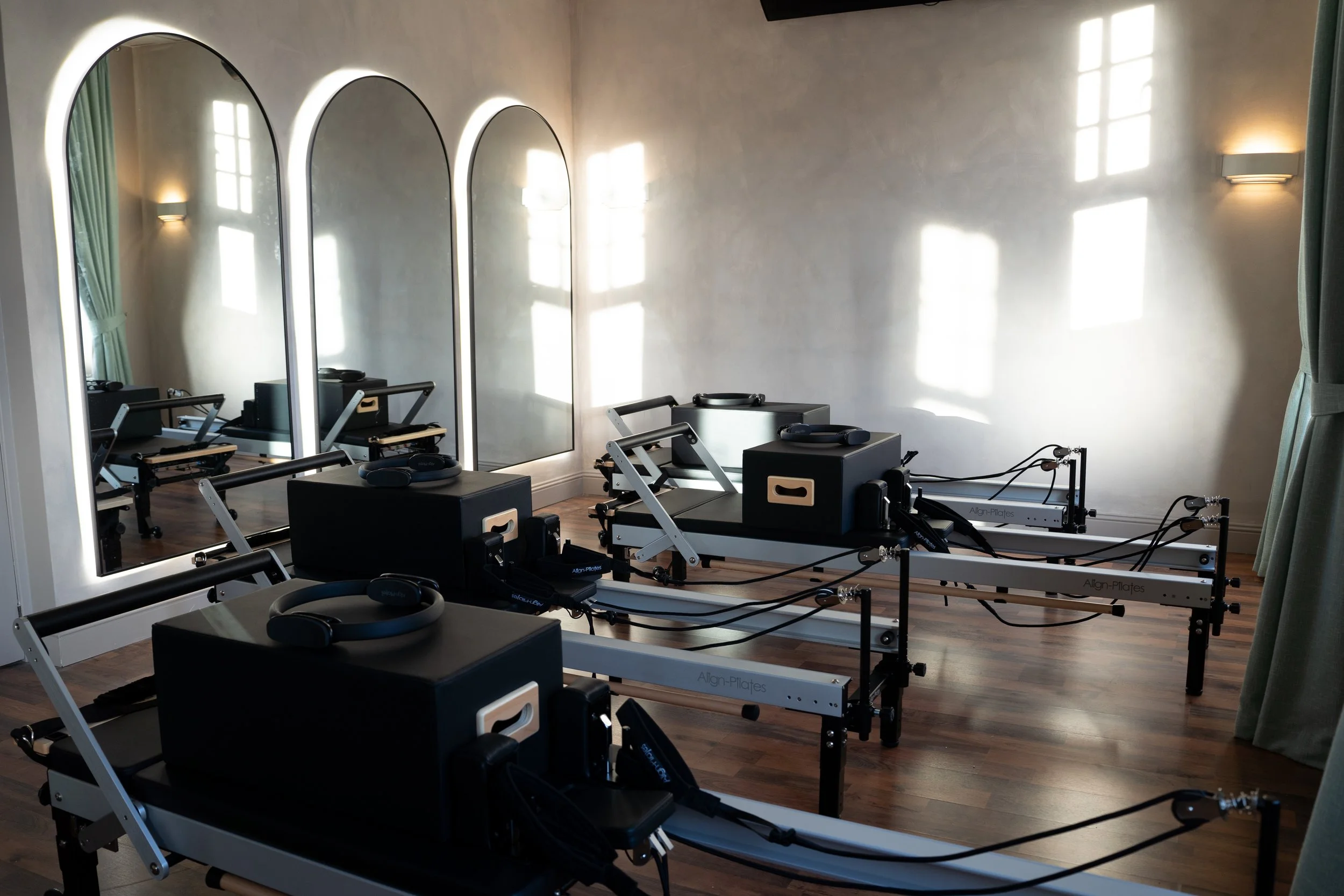studio 70 reformer pilates glasgow.jpg