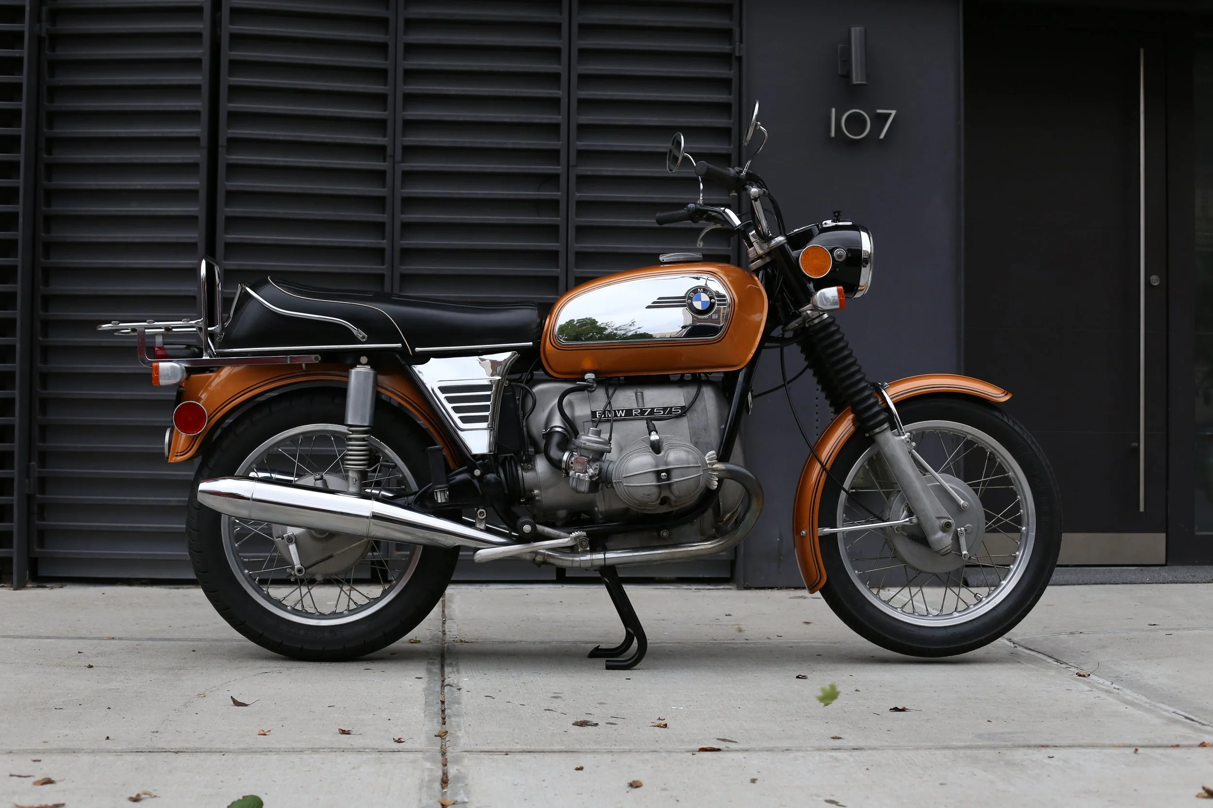        &nbsp;      




















  
  


 
   
     “ Here we offer a genuine, near all-original, one owner, R75/5 in chrome and curry! ” 
   
  
 
      &nbsp;      










































  

    
  
     

      

      
