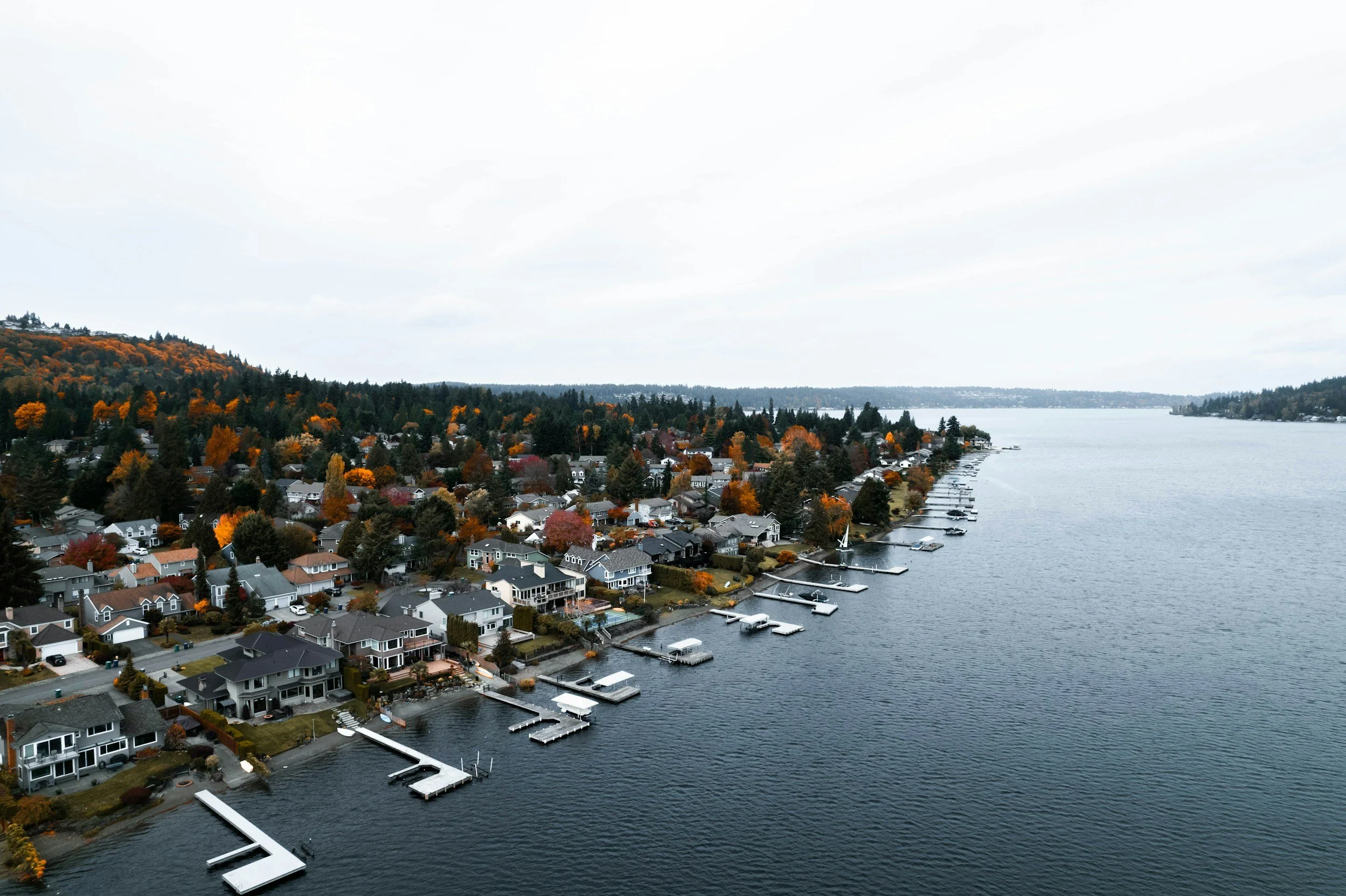 Issaquah lakeside neighborhood
