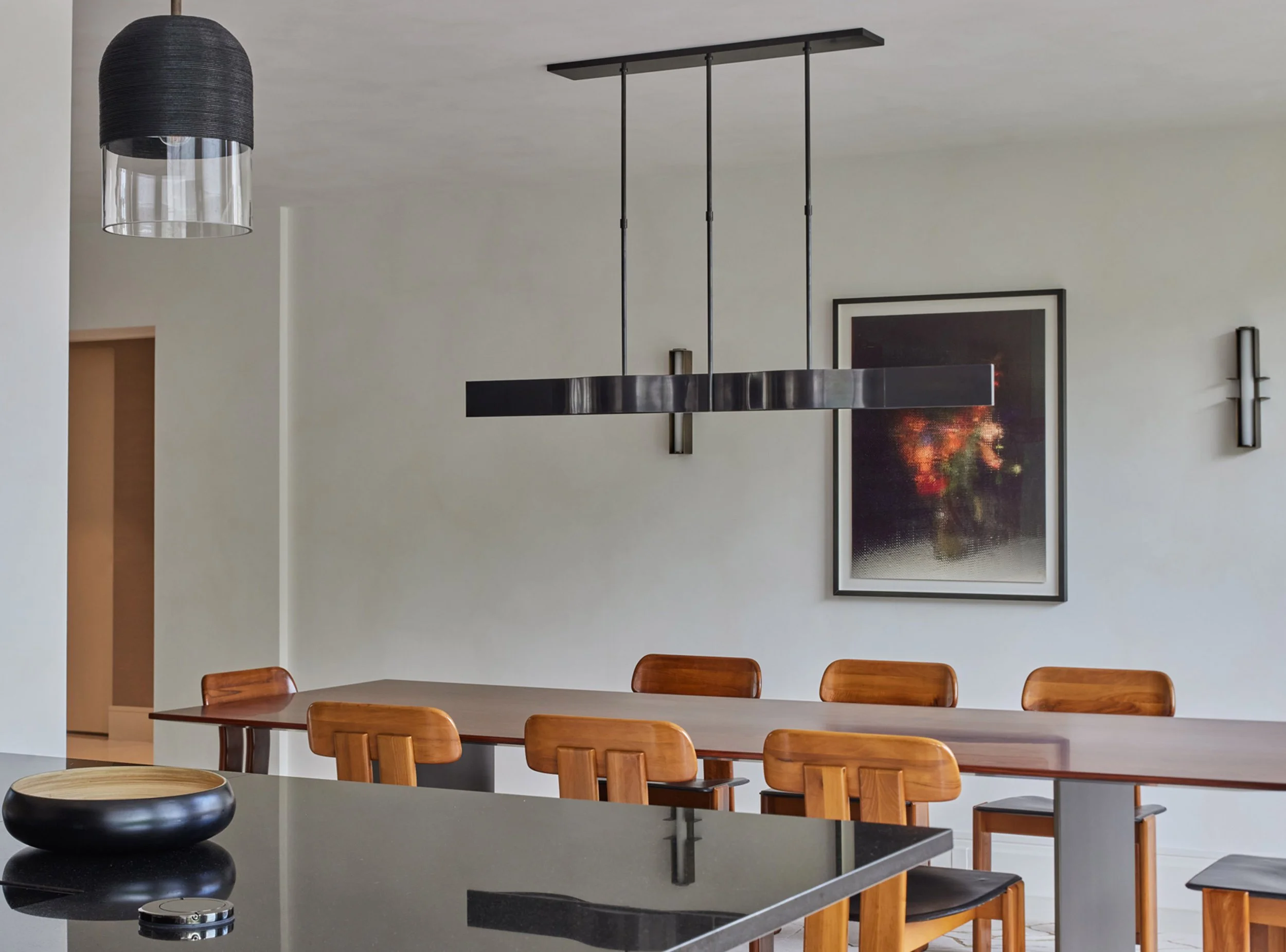 Calm-Mayfair-retreat-_0002_Luxury-contemporary-minimal-kitchen-dining-room-angle.jpg