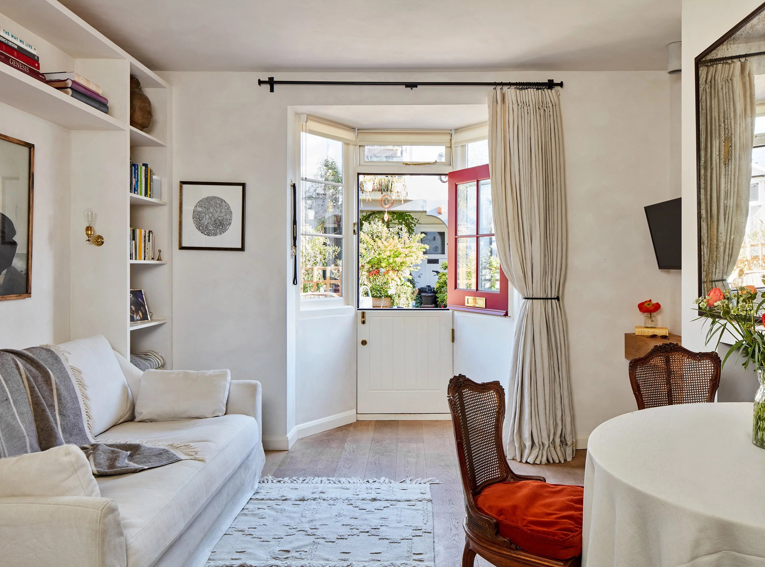 Urban-cottage_0001_Cottage-sitting-room-and-dining-room.jpg