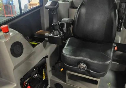 ErnestSpencer cab interior1 inset 425x300.jpg