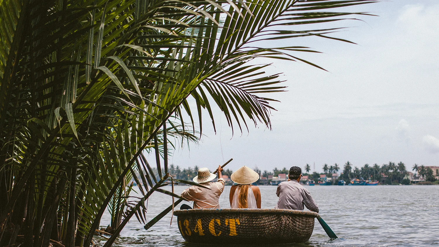 handzaround vietnam bowl boats.jpg