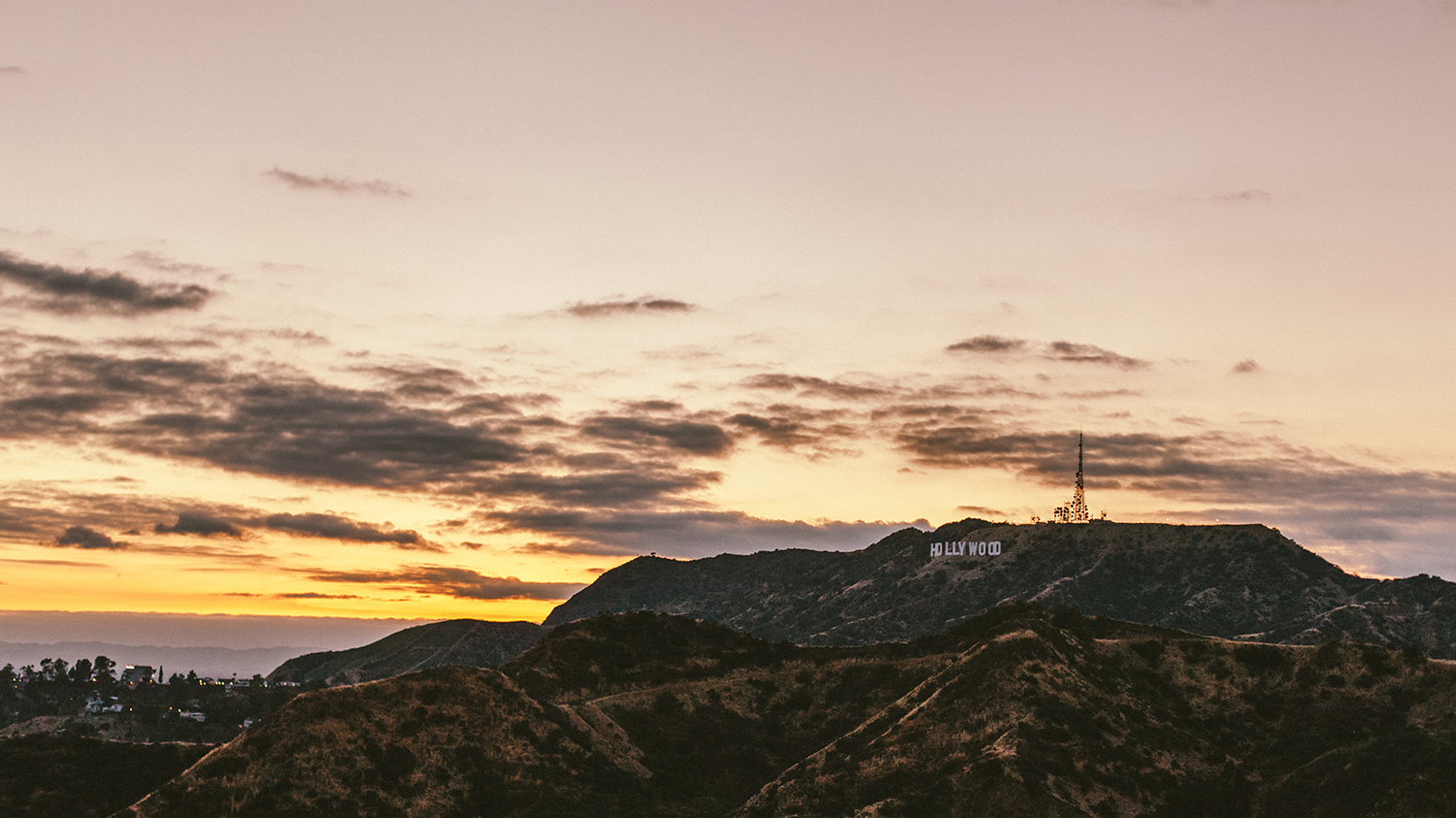 HANDZAROUND USA HOLLYWOOD.jpg