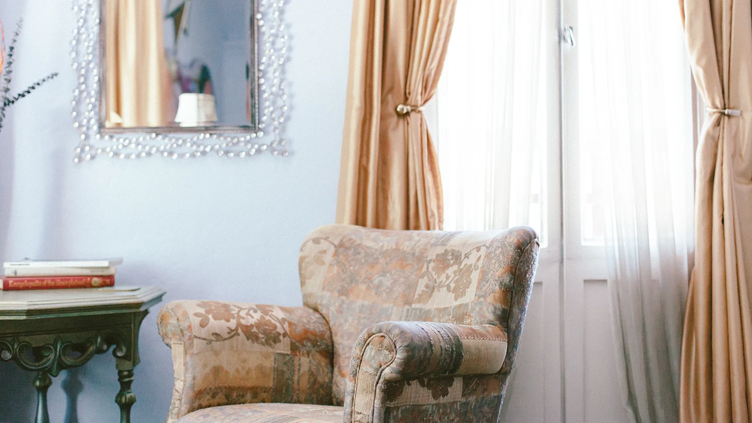 Made In USA: The Story of The Eclectic Hollywood B&B in Film