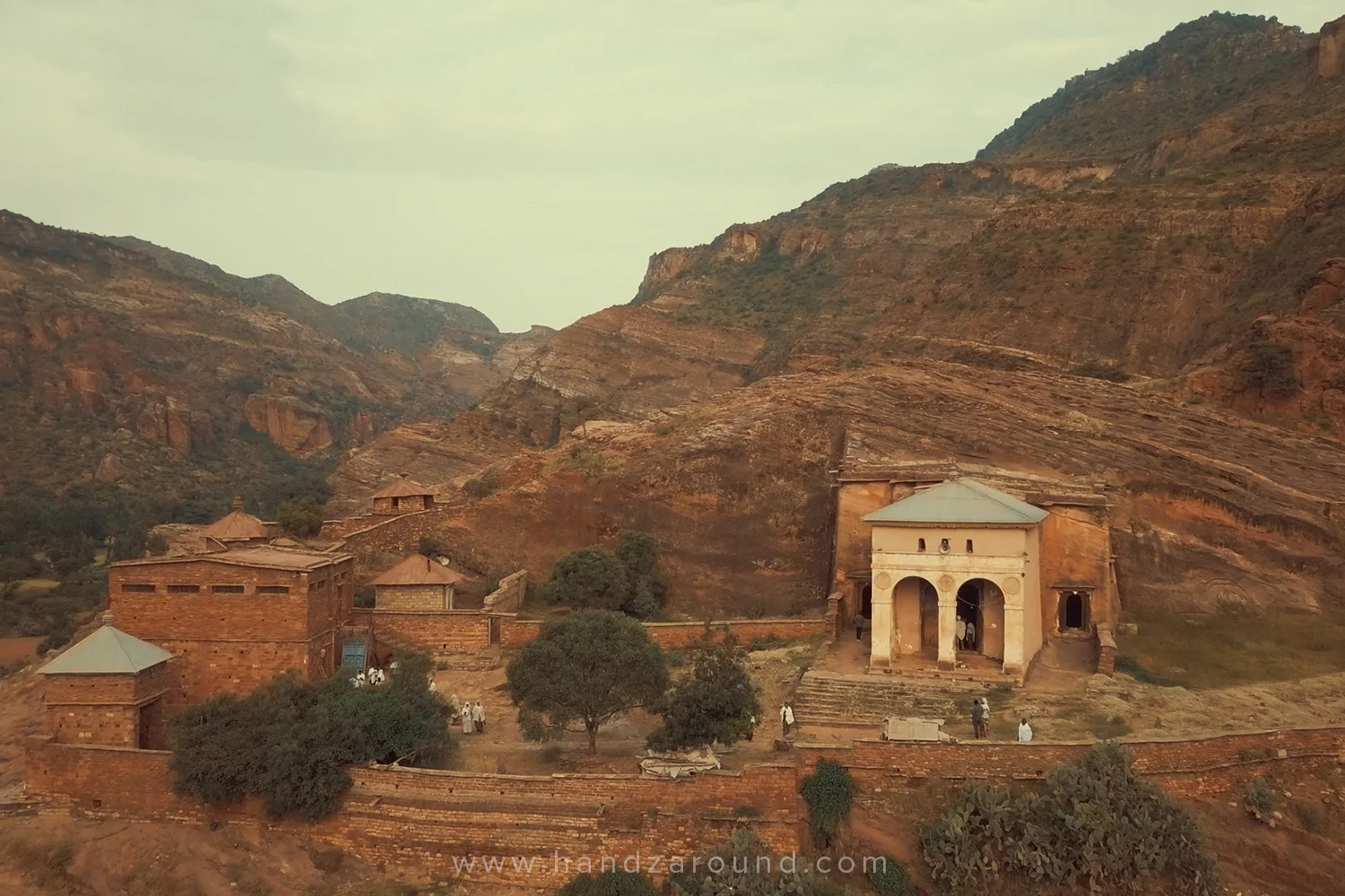 03_HandZaround_Tigray_Churches_Gheralta_Lodge_ETT_Abreha_We_Atsbeha.jpg