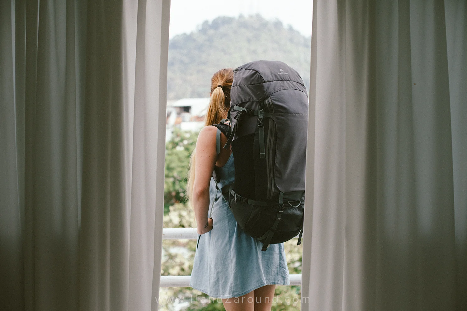 002_HandZaround_What_to_pack_long_term_travel_Resources.jpg