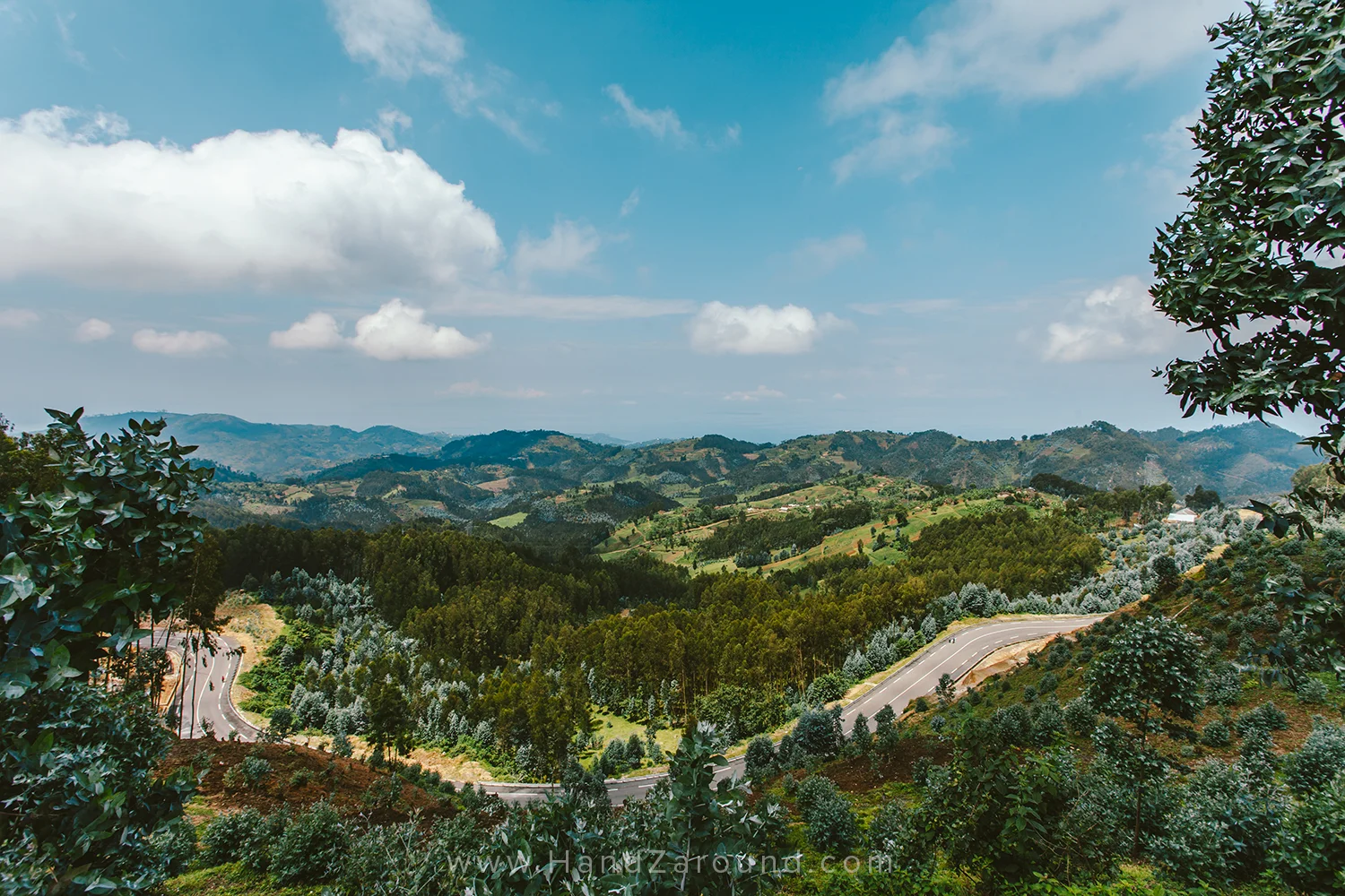 And of course we couldn't forget about showing you Rwanda's amazing roads - it's just a pleasure to drive through the country on its psotless asphalt roads with beuatiful views!