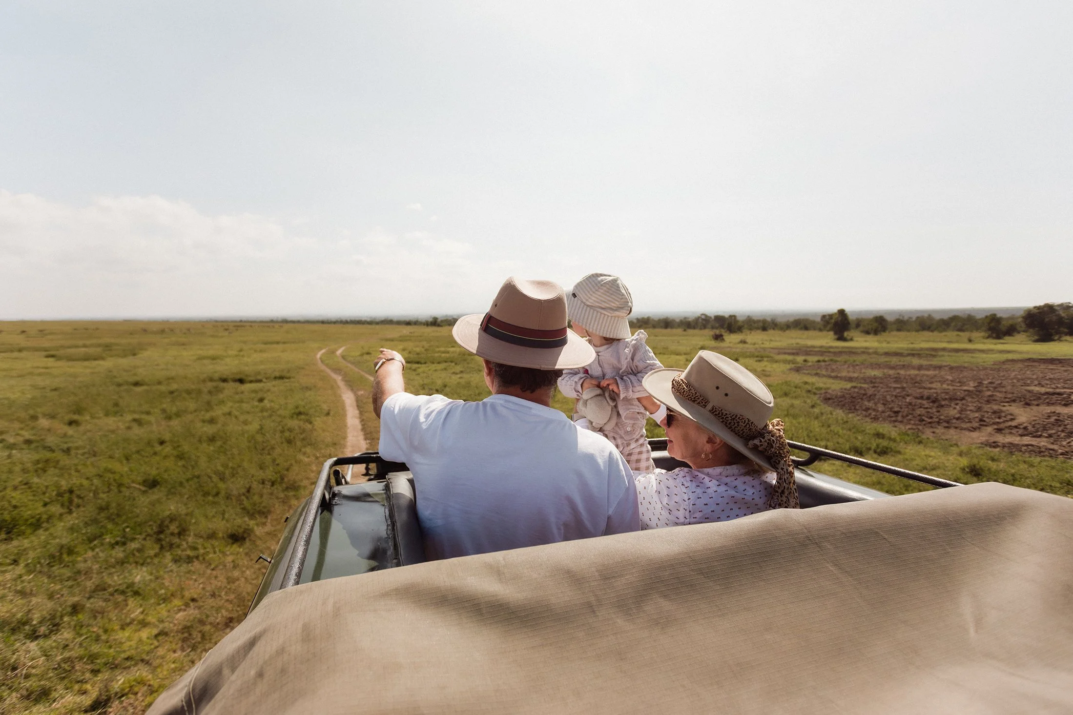 handzaround_ol-pejeta-safari-cottages_family-safari-kenya_grandparents.jpg