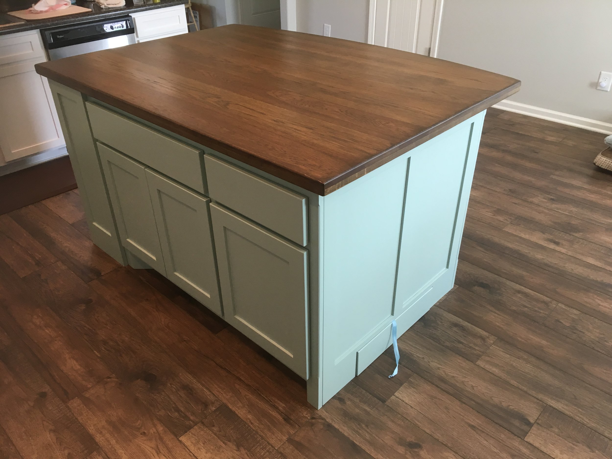 Cabinet Island/Hickory Countertop