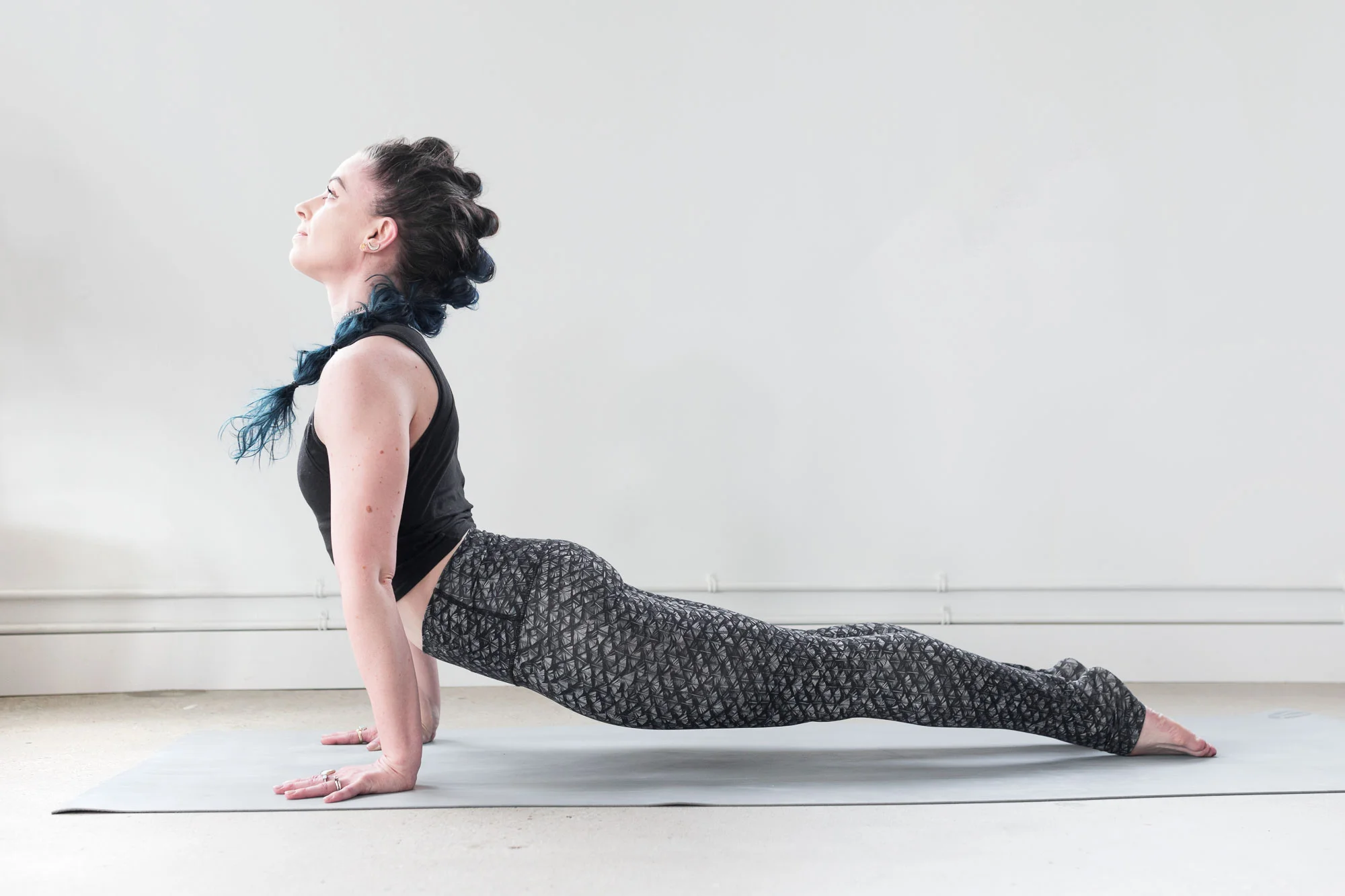 yogalife-studios-vinyasa_0833.jpg
