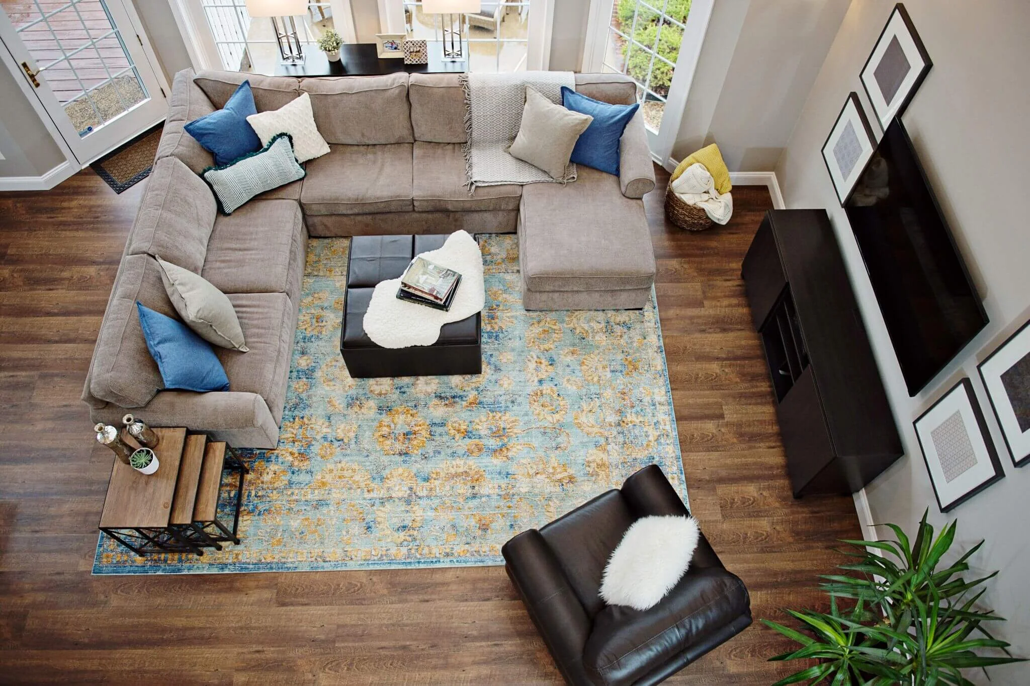 interior-design-living-family-sitting-dining-room-chic-fresh-philadelphia-pa-1.jpeg