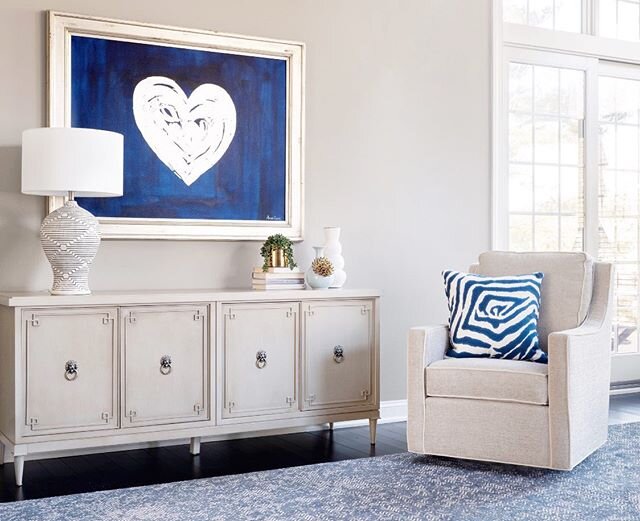 Neutrals with touches of blue and gold. The artwork is by an amazing local MainLine artist Susan Reiser @cloud_nine_painter which looks perfect over the custom sideboard. 💕