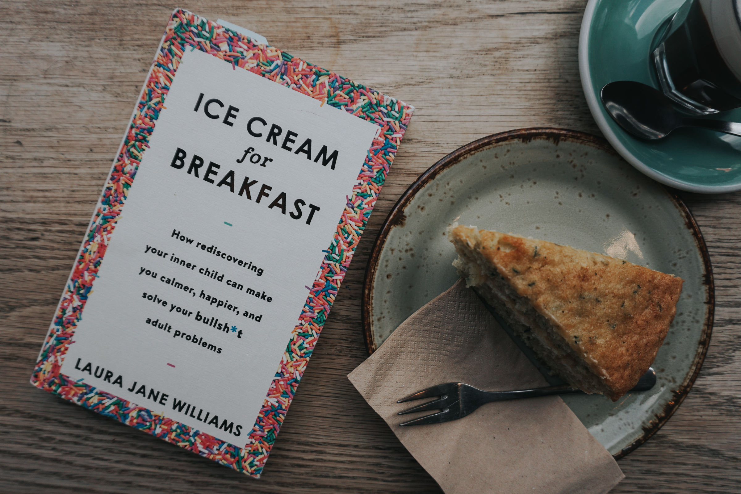 what-to-read-ice-cream-for-breakfast-laura-jane-williams-book-review-february-minas-planet-jasmina-haskovic1.jpg