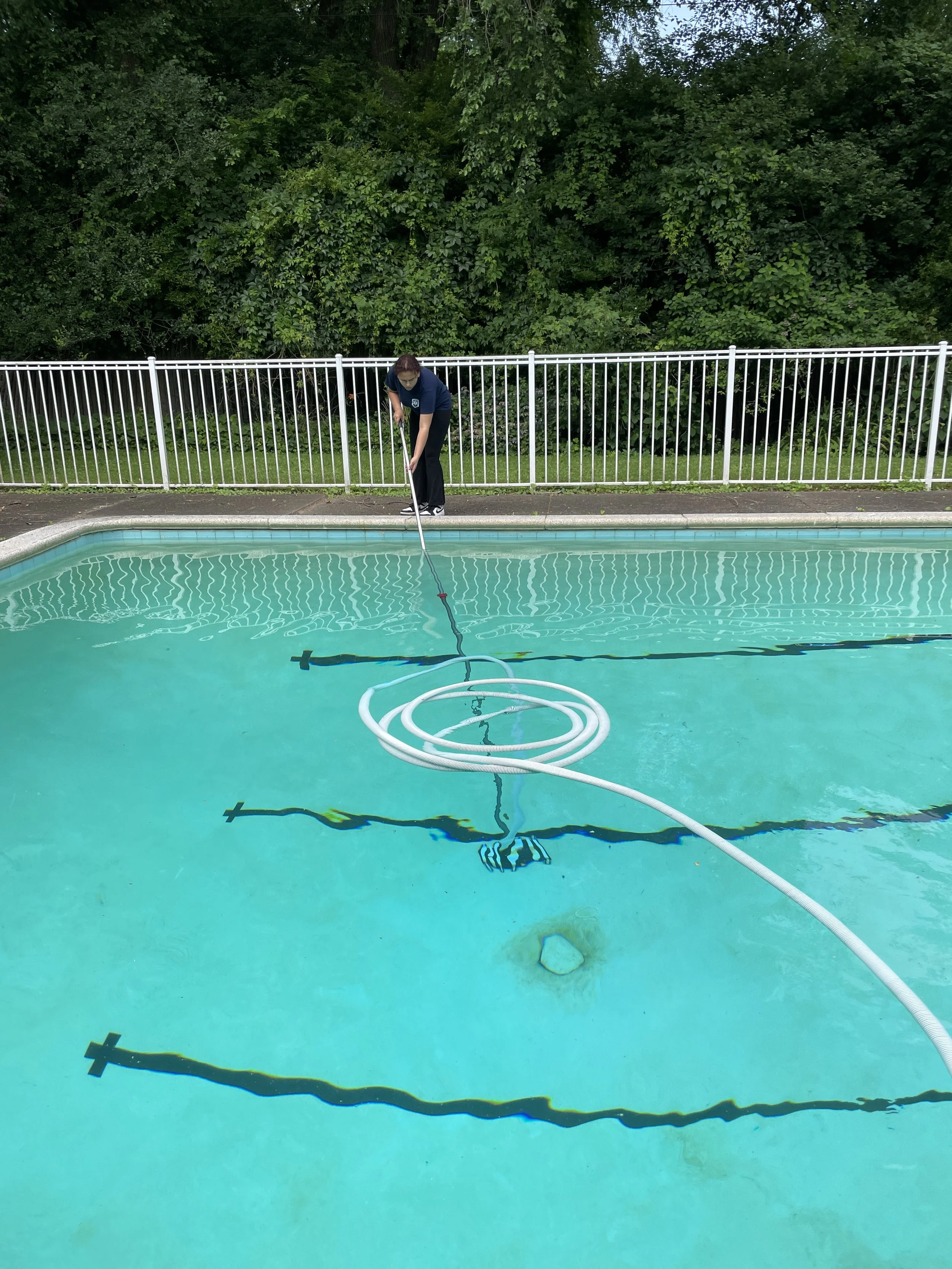 Should your pool service provider be bonded and insured?