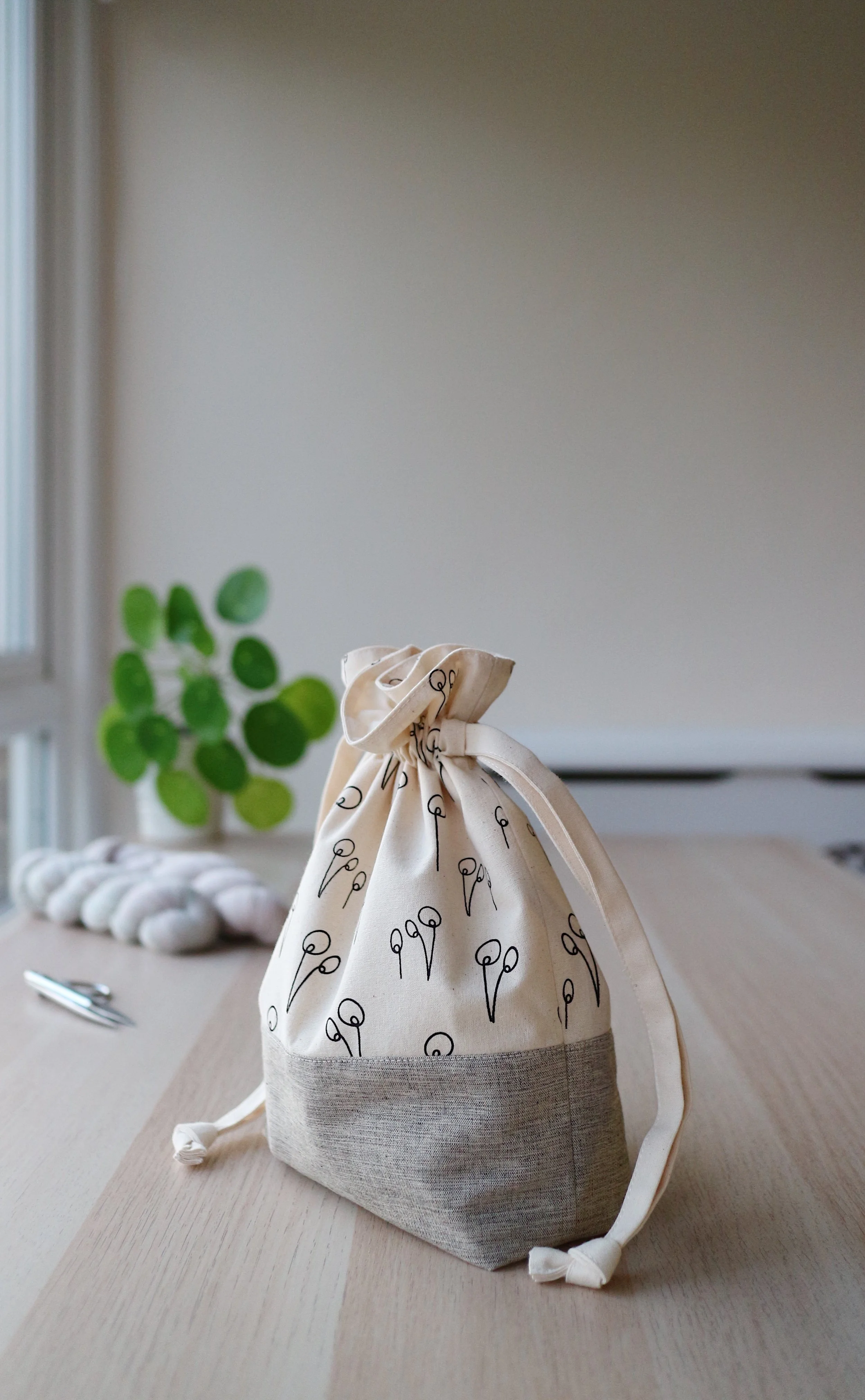 Alex Collins Project Bag Grey 3:4.JPG