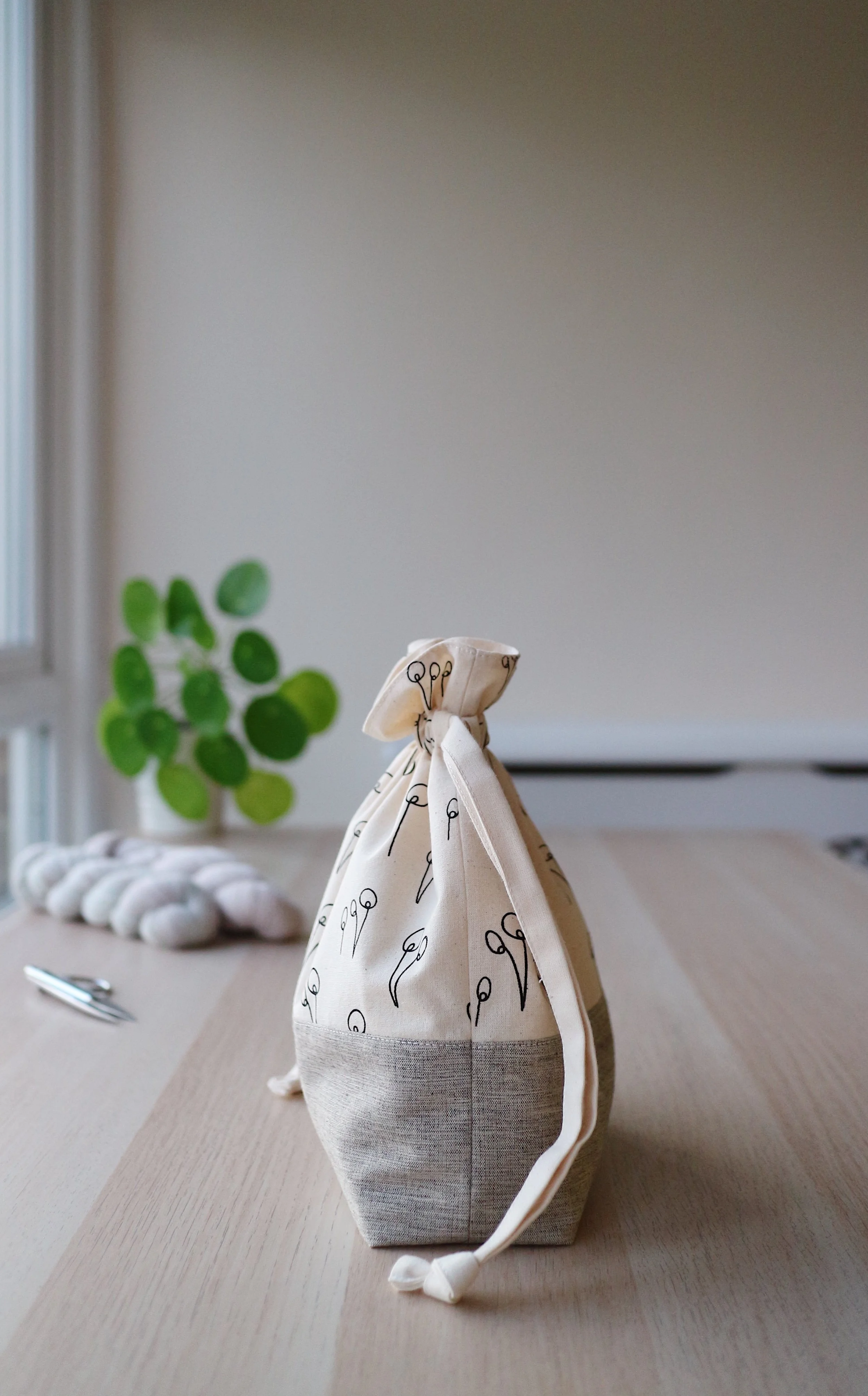 Alex Collins Project Bag Side Grey.JPG