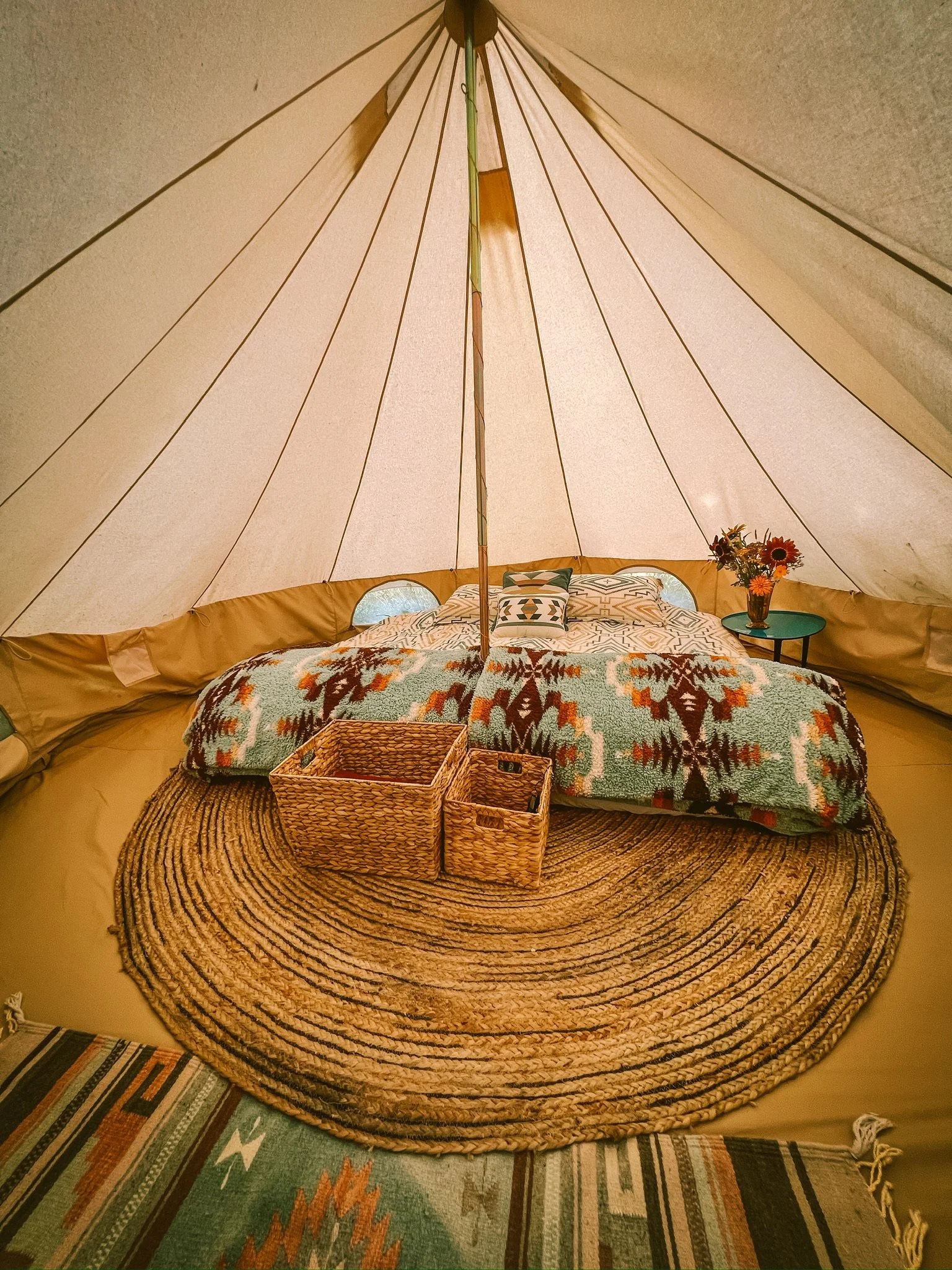 couple tent 2.JPG