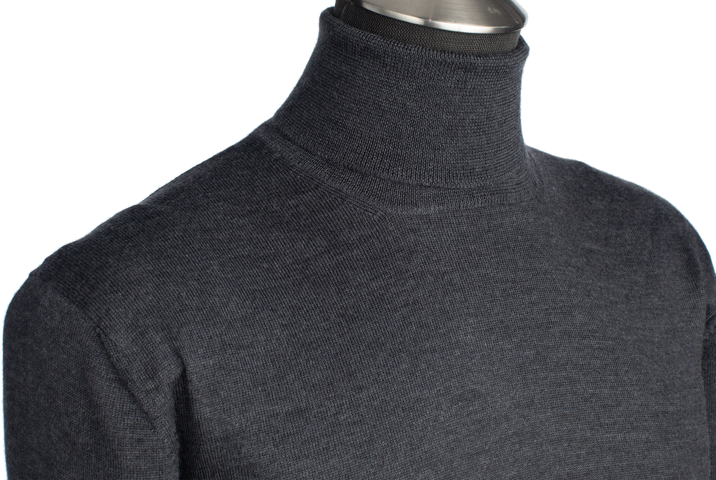 Sweeten Formuler bladre Gran Sasso Extra Fine Merino Wool Turtleneck Sweater in Charcoal — Uomo San  Francisco | Luxury European Menswear