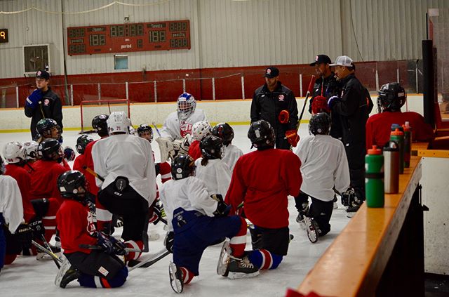 Thanks special guest @stevenoleksy for helping out at the Larkin Hockey School today!! #larkinhockeyschool