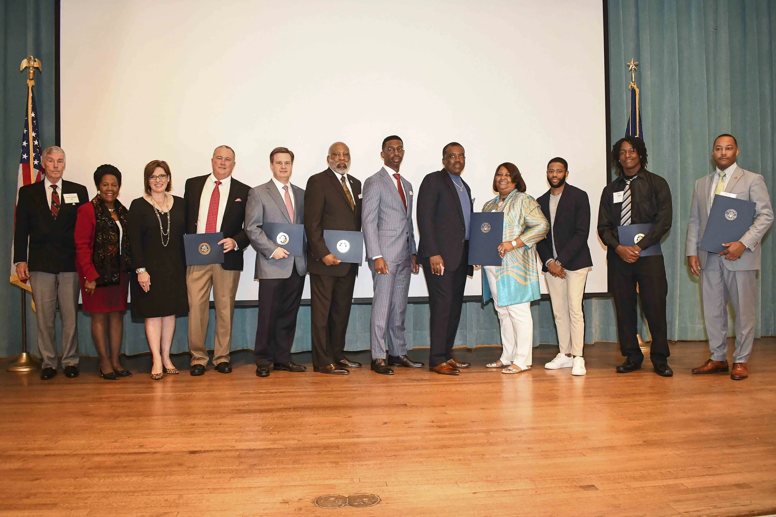 092118 UEI 17th Annual Luncheon LR052.jpg