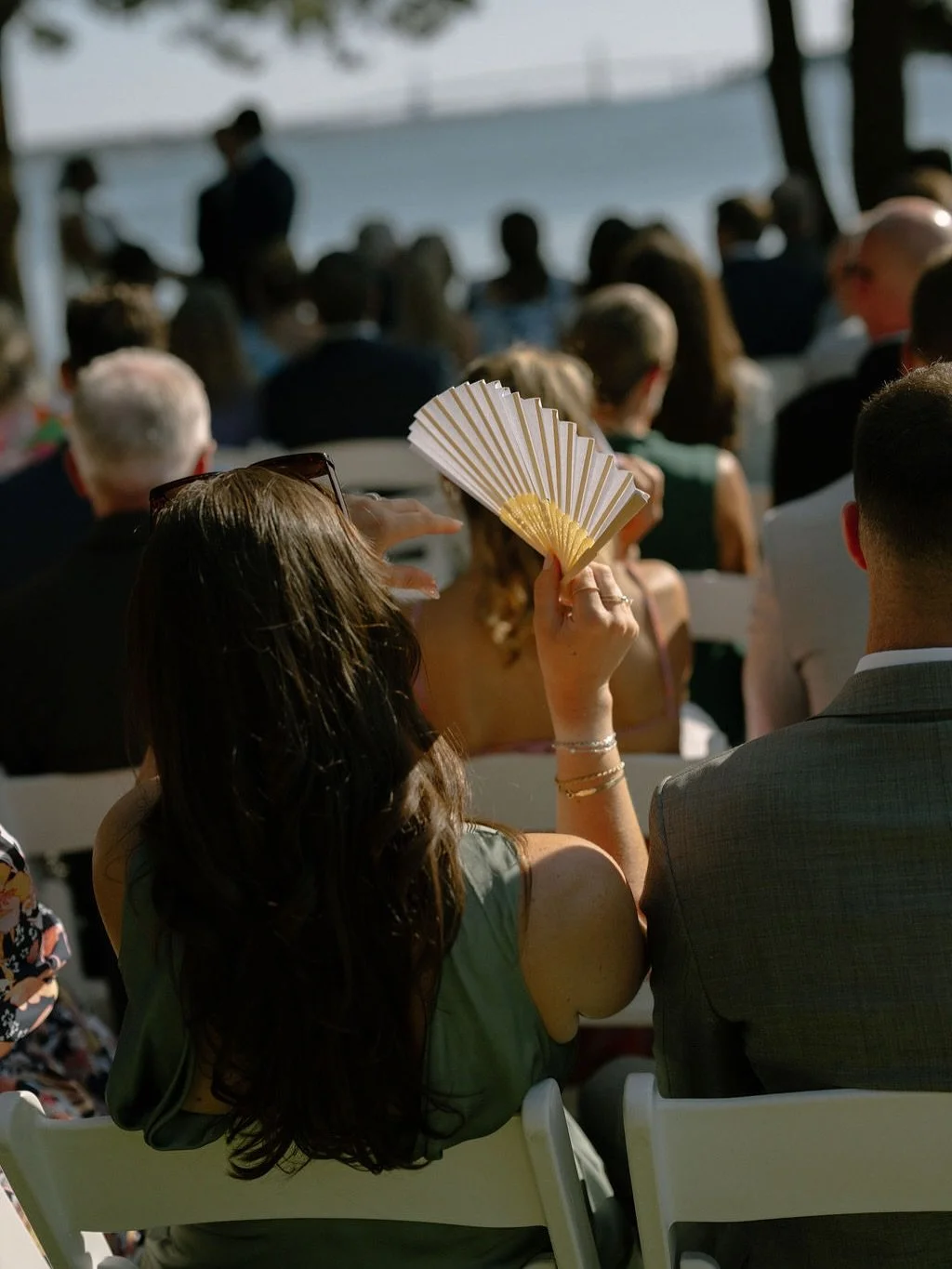 I love when a venue has character — and Mount Hope Farm has a story behind every inch of it. This place has been around since the 1600s (wild, right?) and somehow still feels warm and personal when you’re standing on that lawn watching a