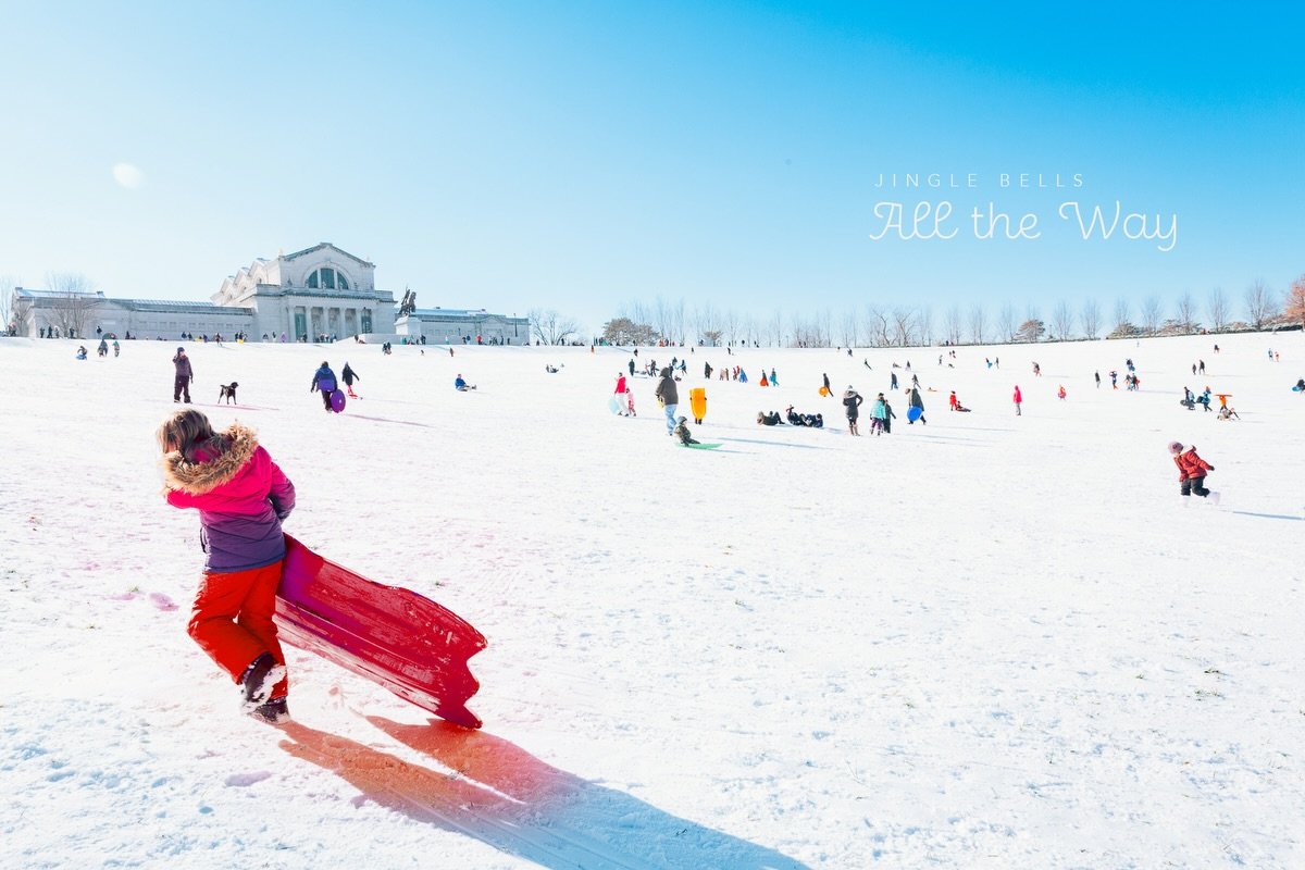 Winter Solstice 冬至

일년 중 해가 가장 짧은날
그렇다면 이제부턴 점점 낮의 길이가 길어진다는 뜻이니까 
나의 에너지 레벨도 점점 올라가는걸로!

사진은 나의 눈부신 쎙루삶에 큰 부분을 차지했던 
my beloved Art Hill 

Jingle All the Way!