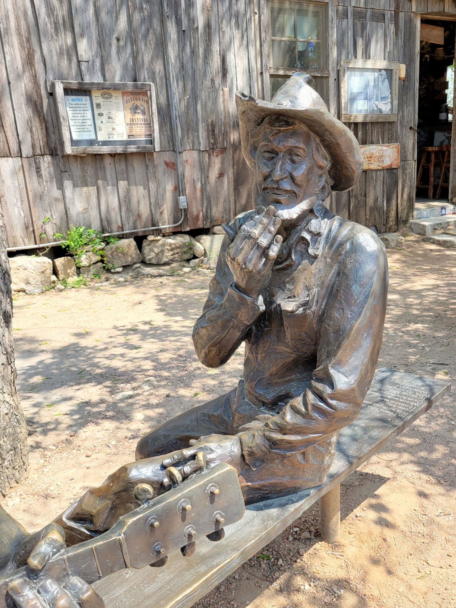 Hondo Crouch Detail