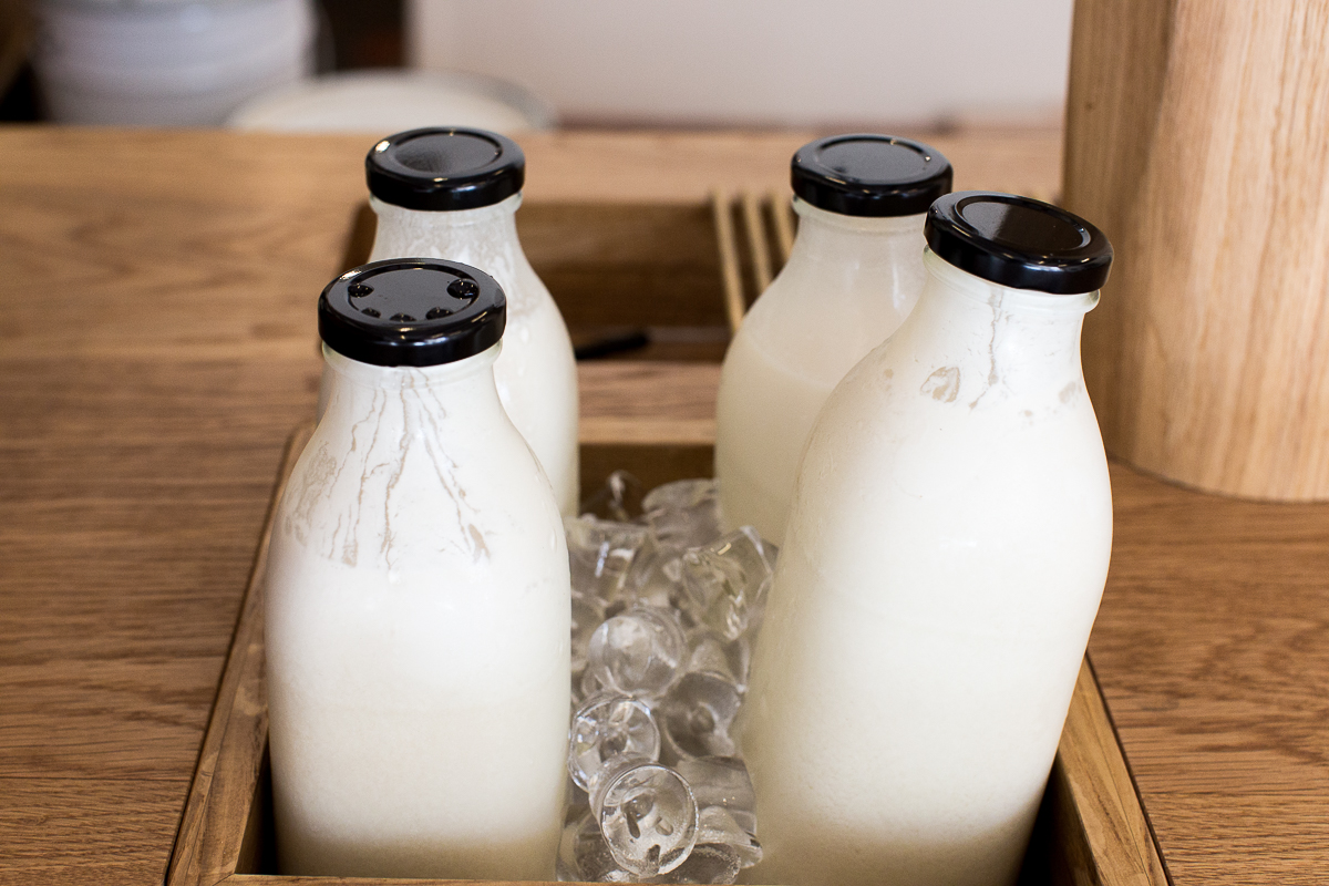 This is our house made Almond/Macadamia Mylk. Its delicious. 