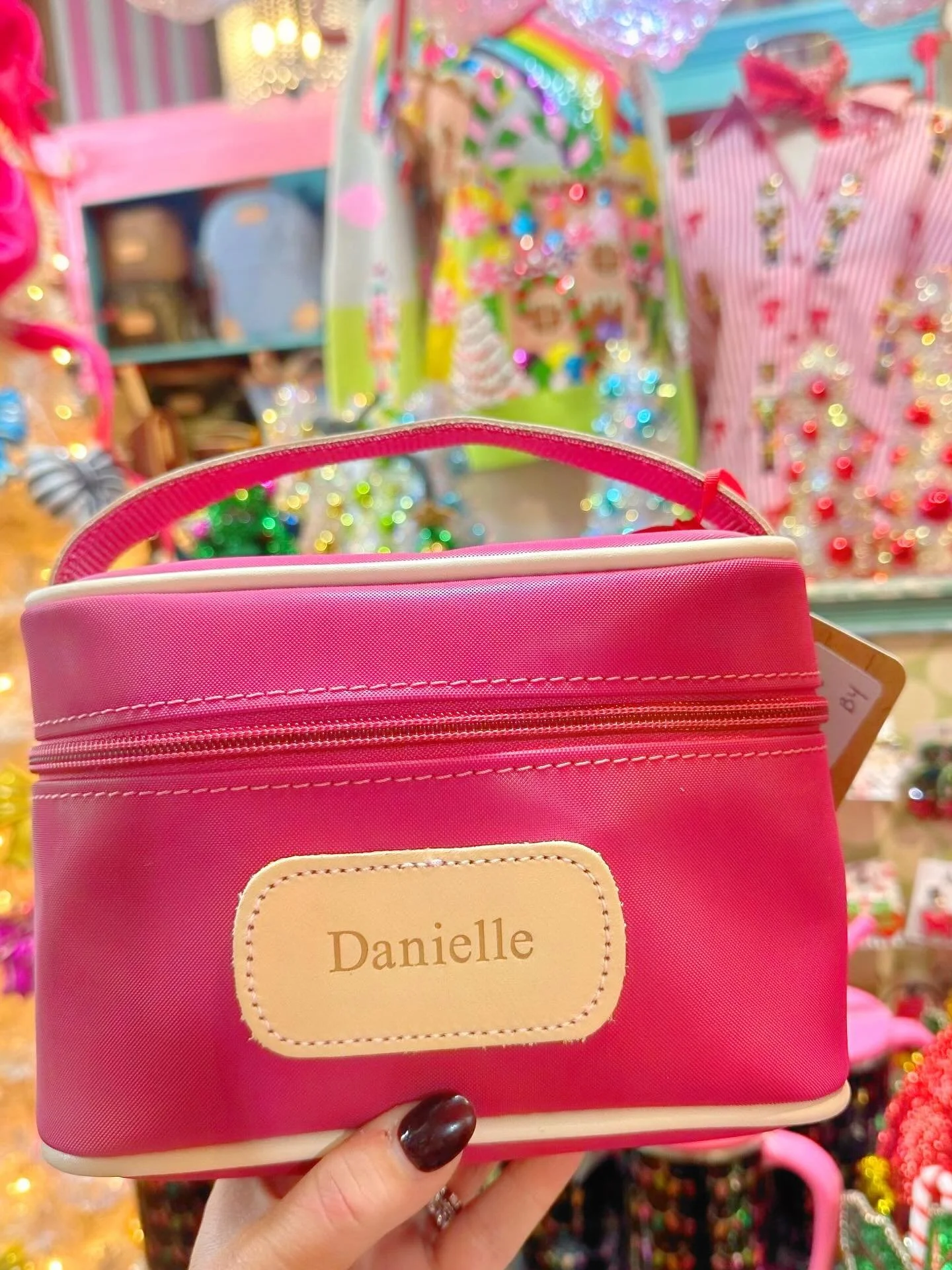 The @jonhartdesign mini makeup kit makes the perfect personalized gift! We love it in this berry color! 💕💕💕 #blessyourheart #somebodyhastobethecutest #madeintexas #jonhartdesign