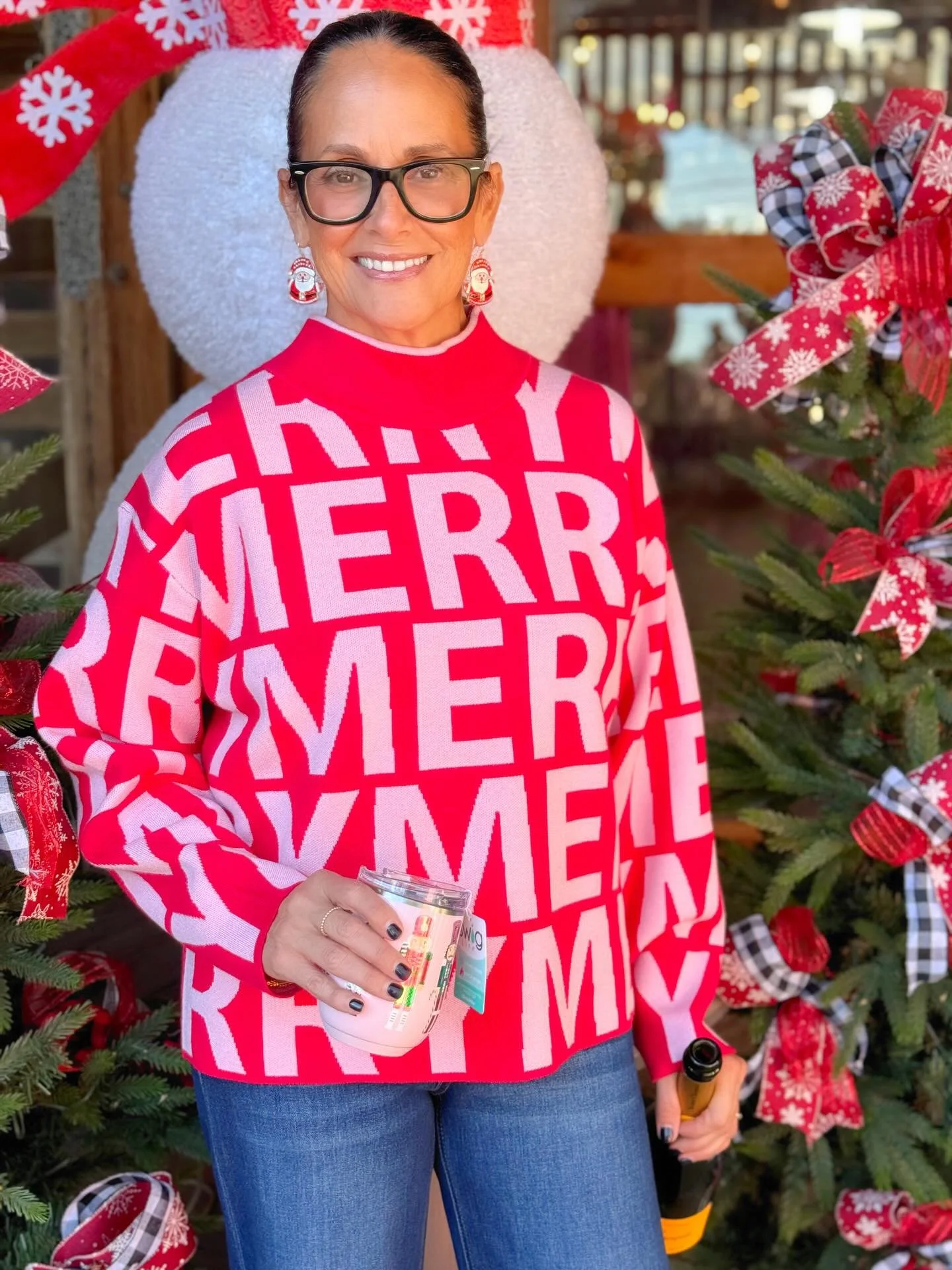 MERRY! MERRY! MERRY! This new sweater from @ivyjaneinc is so cute and so soft! It is also our current favorite color combo pink and red! Come grab it this weekend so you will have it all season long! &hearts;️🩷&hearts;️🩷 #merry #ivyjane #comfortand