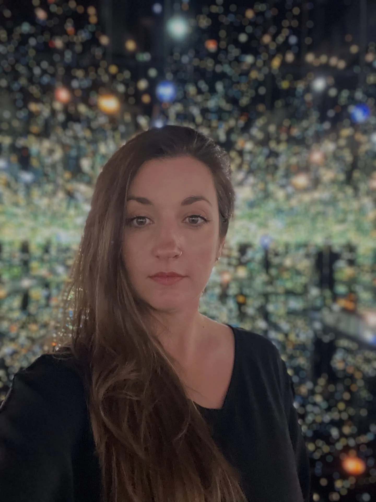 10 years apart in Yayoi Kusama&rsquo;s Infinity Rooms ✨ 

1: July 5, 2025 at the Broad Museum, Los Angeles
2: June 14, 2015 at the Louisiana Museum, Copenhagen