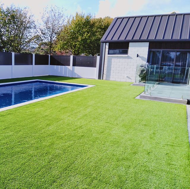 Brand New Lawn for a Brand New House 🏡🔨 #GLG #hamilton #waikato #ecofriendly #perfection #permanent #nomaintenance #artificialgrass #lawninstall #unrealgrass