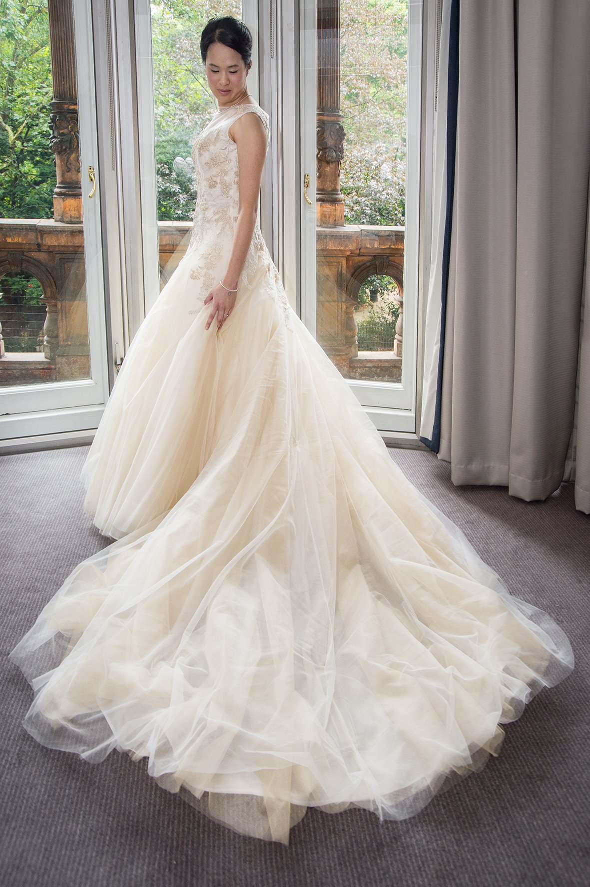 Elegant bride getting Ready Central London