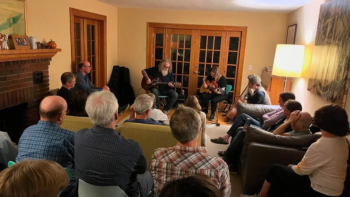 Hey Ya&rsquo;ll! Great house concert last night at @vtdonof &lsquo;s beautiful home with the amazing Ohio based noise rockers @wussy_official , organized by @undertowmusic . Any of my peeps know these cool midwestern cats? What great songs. My daught
