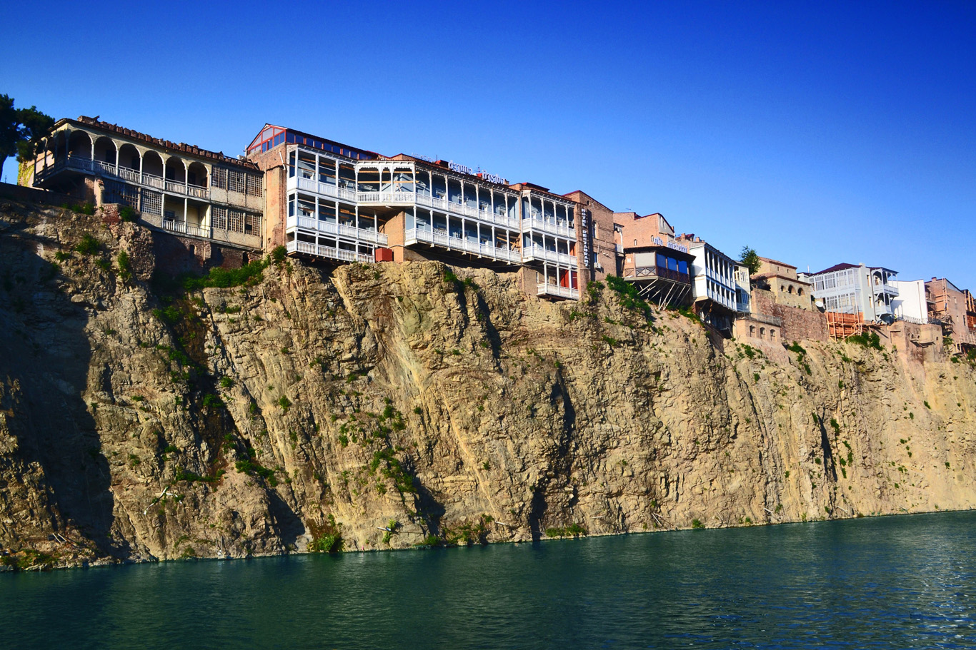 Balconies on the cliffs over Kura river
