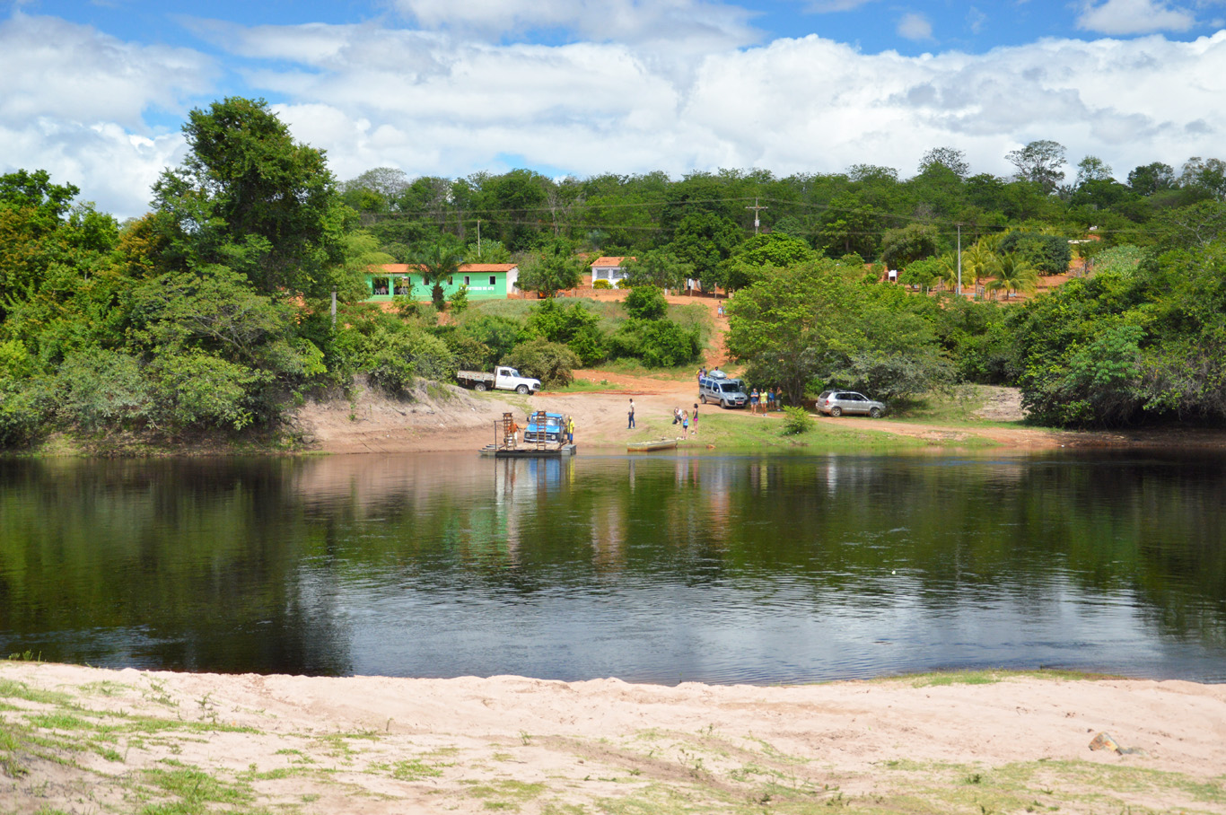 Crossing the Paraguacu River