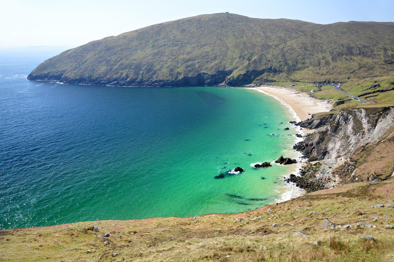 A Ilha Achill e a Baía de Keem - A praia mais bonita e menos conhecida da  Irlanda — Adventurous Travels | Adventure Travel | Best Beaches | Off the  Beaten Path |