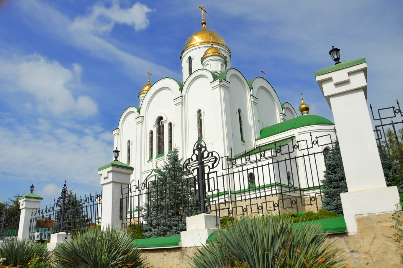   Christmas Cathedral in Tiraspol     more info   