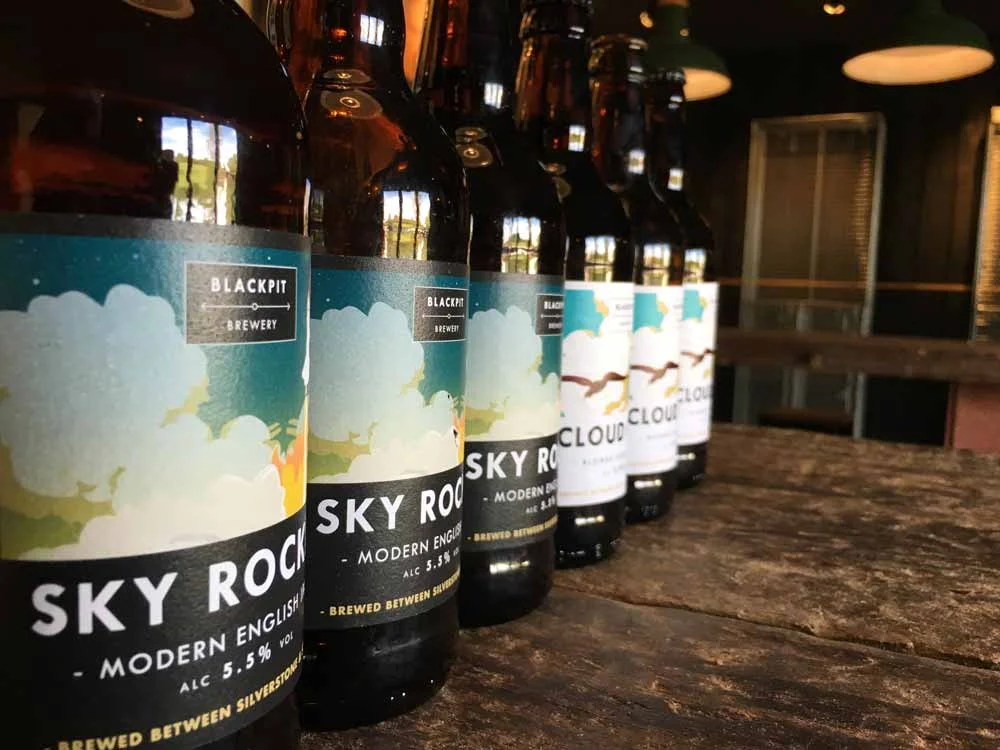 sky-rocket-beer-in-pint-glass-blackpit-brewery-2.jpg