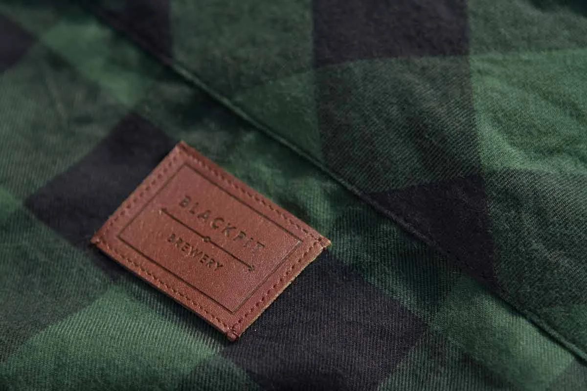 clothing-for-beer-lovers-blackpit-brewery-merchandise-work-shirt-leather-patch-detail.jpg