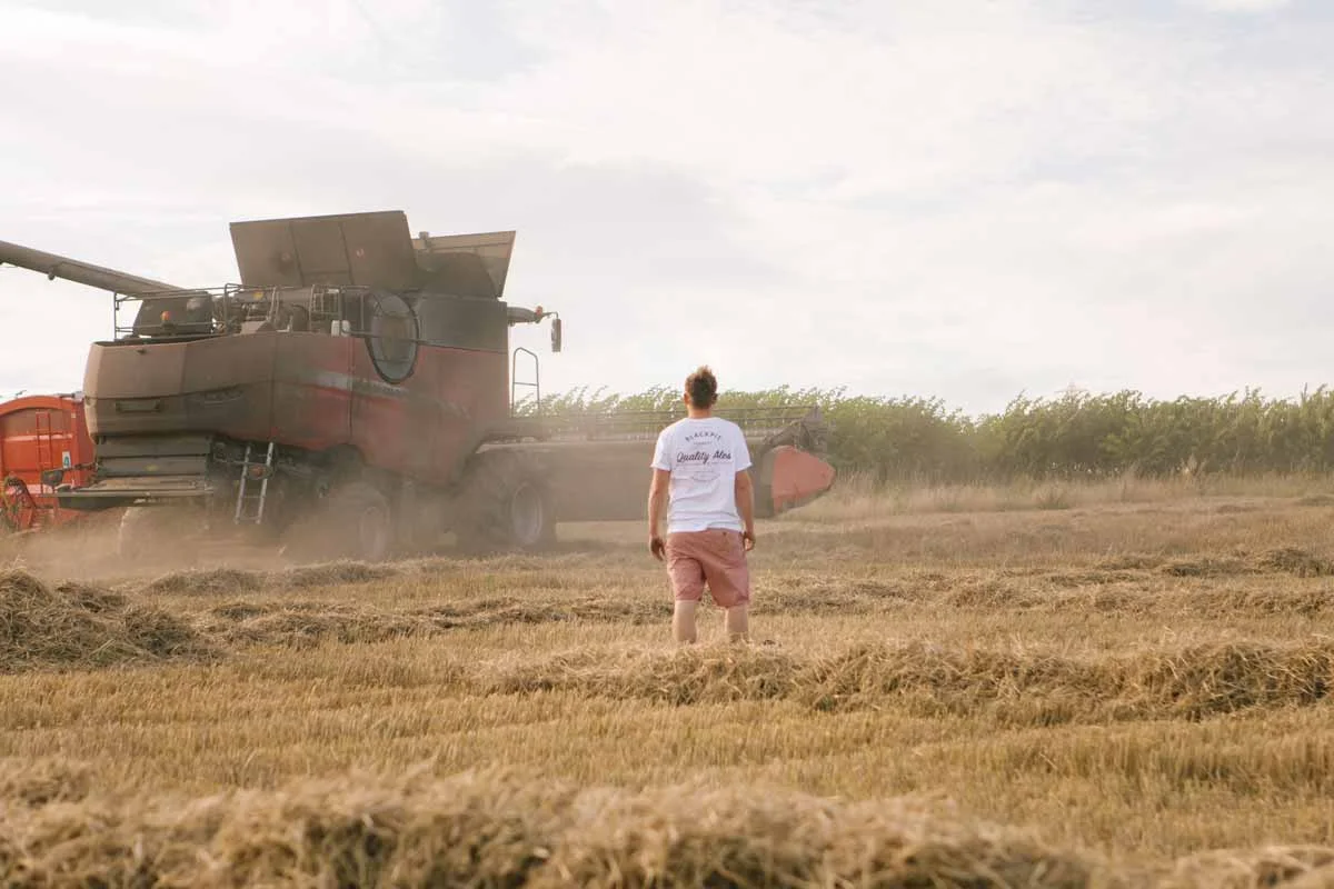 trialling-barley-malt-collection-from-local-farmer.jpg