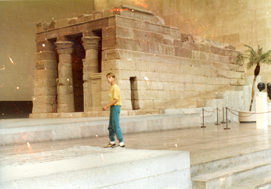 him-young-pyramides_s.png